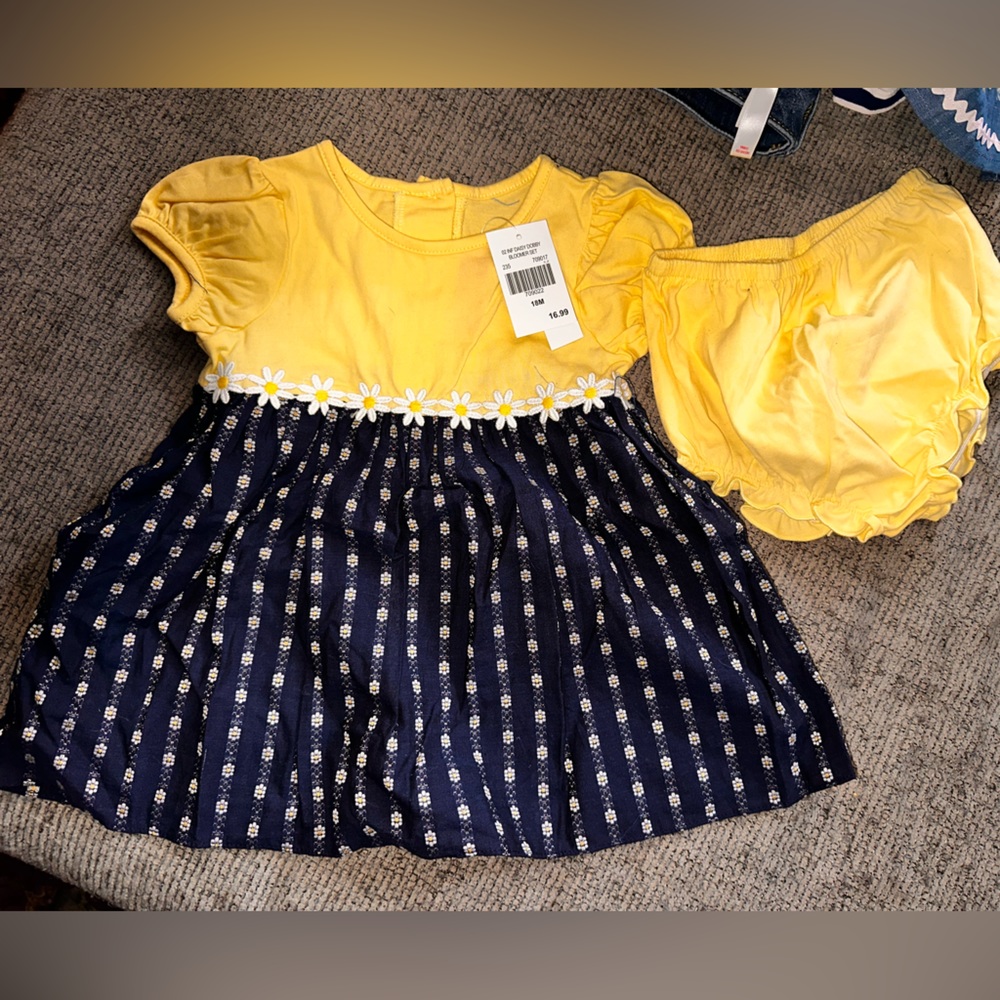 BNWT 18M Dress and Bloomer Set